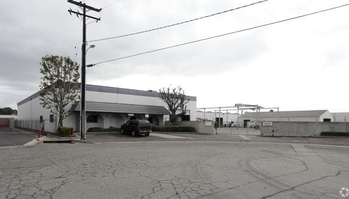 Warehouse Space for Rent at 3100-3120 W Central Ave Santa Ana, CA 92704 - #1