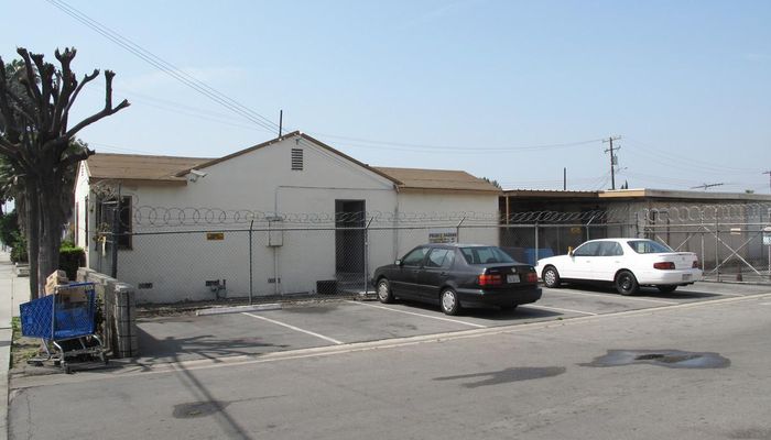 Warehouse Space for Rent at 12405-12421 Woodruff Ave Downey, CA 90241 - #2