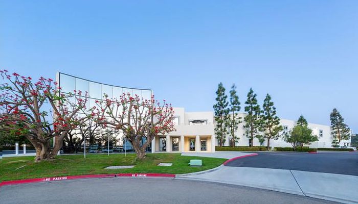 Warehouse Space for Rent at 3280 Corporate View Vista, CA 92081 - #12