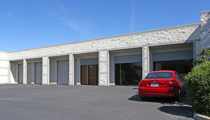 Warehouse Space for Rent at 2720 N Grove Industrial Dr Fresno, CA 93727 - #3