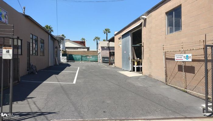 Warehouse Space for Rent at 2705-2721 Saint Louis Ave Signal Hill, CA 90755 - #2
