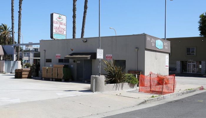 Office Space for Rent at 11911-11913 W Washington Blvd Los Angeles, CA 90066 - #6