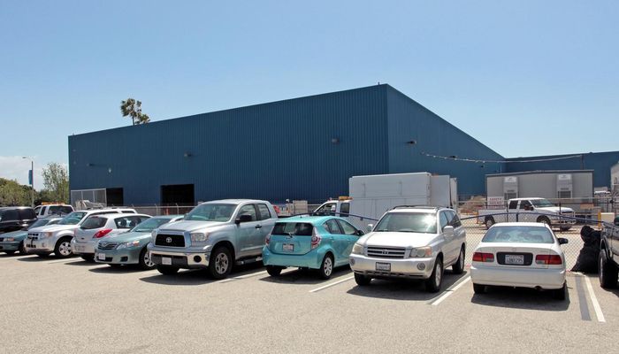 Warehouse Space for Rent at 3205-3265 N Lakewood Blvd Long Beach, CA 90808 - #4