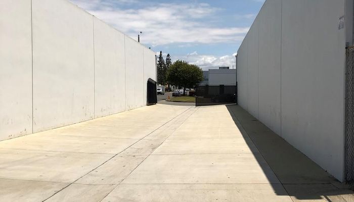 Warehouse Space for Rent at 15831-15833 Chemical Ln Huntington Beach, CA 92649 - #4