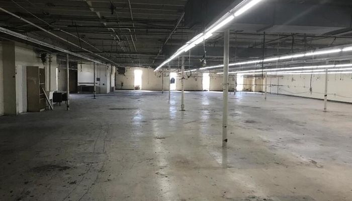 Warehouse Space for Rent at 2425 S Hill St Los Angeles, CA 90007 - #2