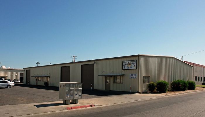 Warehouse Space for Rent at 3304-3328 W Sussex Way Fresno, CA 93722 - #5
