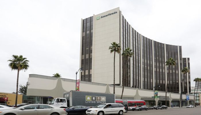 Office Space for Rent at 9777-9797 Wilshire Blvd Beverly Hills, CA 90212 - #10