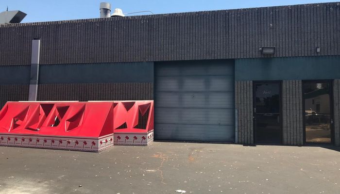 Warehouse Space for Rent at 8648-8656 Crebs Ave Northridge, CA 91324 - #6