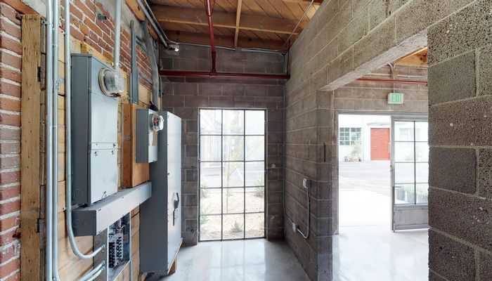 Warehouse Space for Rent at 1914 Raymond Ave Los Angeles, CA 90007 - #84