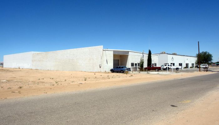 Warehouse Space for Rent at 13580 Nomwaket Rd Apple Valley, CA 92308 - #1