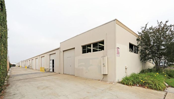 Warehouse Space for Rent at 1266-1288 S Lyon St Santa Ana, CA 92705 - #4