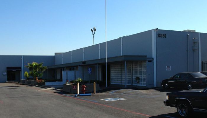 Warehouse Space for Rent at 13020 Yukon Ave Hawthorne, CA 90250 - #4