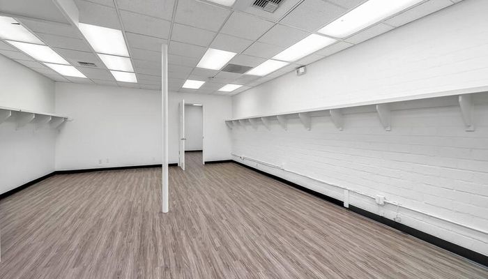Warehouse Space for Rent at 14208 Towne Ave Los Angeles, CA 90061 - #24