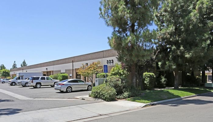 Warehouse Space for Rent at 323 W Cromwell Ave Fresno, CA 93711 - #2
