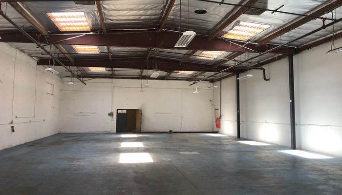 Warehouse Space for Rent at 5207-5221 W Jefferson Blvd Los Angeles, CA 90016 - #4
