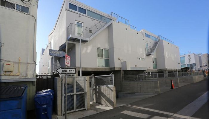 Office Space for Rent at 701 Ocean Front Walk Venice, CA 90291 - #6