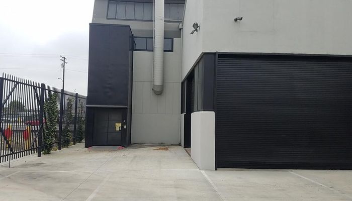 Warehouse Space for Rent at 5820 S Alameda St Vernon, CA 90058 - #1