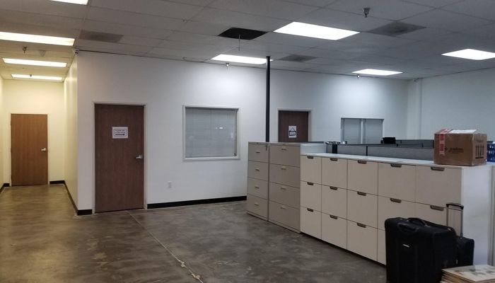 Warehouse Space for Rent at 2015-2019 E 48th St Vernon, CA 90058 - #8
