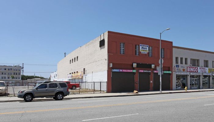 Warehouse Space for Rent at 1733 S Los Angeles St Los Angeles, CA 90015 - #1