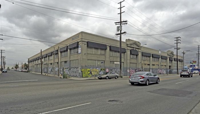 Warehouse Space for Rent at 2001 S Alameda St Los Angeles, CA 90058 - #8