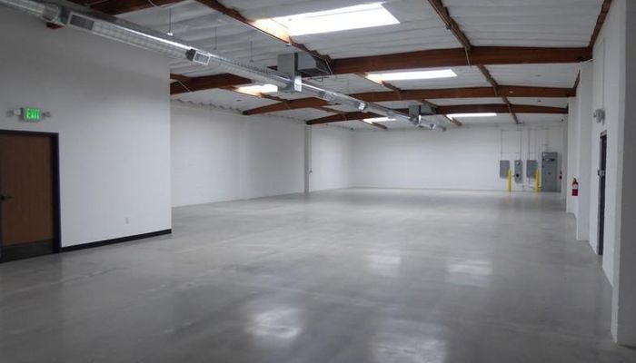 Warehouse Space for Rent at 632 Thompson Ave Glendale, CA 91201 - #12