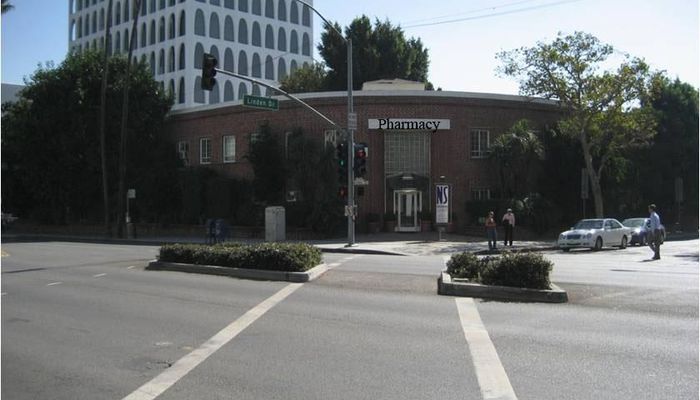 Office Space for Rent at 9730-9732 Wilshire Blvd Beverly Hills, CA 90212 - #2