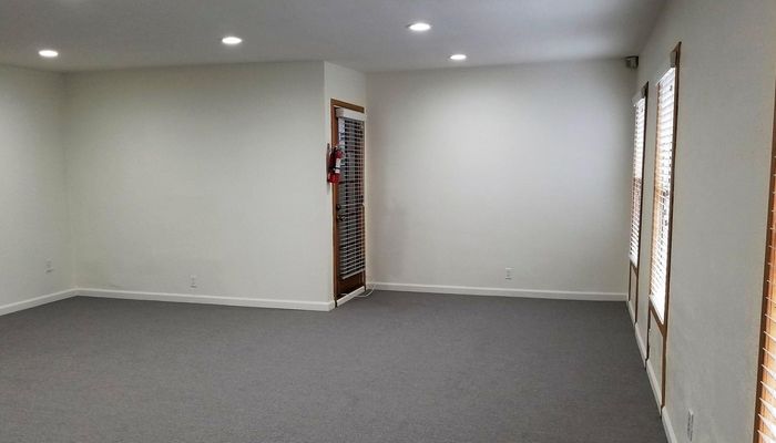 Office Space for Rent at 337 - 341 Washington Blvd Venice, CA 90292 - #5