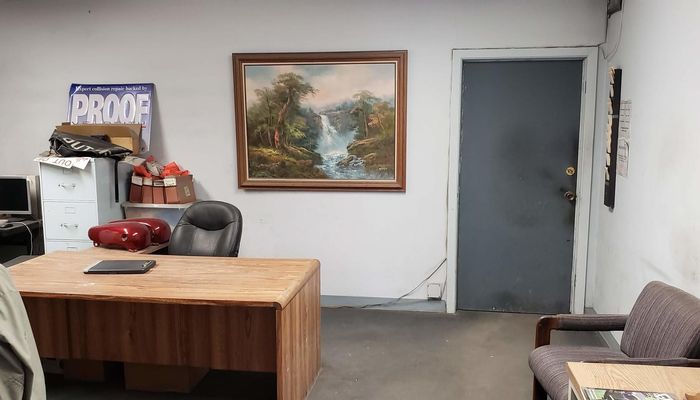 Warehouse Space for Rent at 5885 N Paramount Blvd Long Beach, CA 90805 - #18