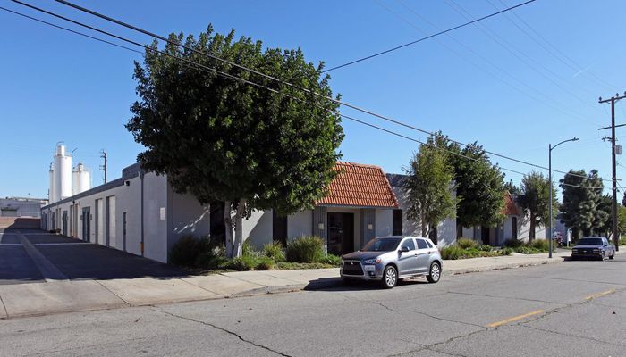 Warehouse Space for Rent at 9530-9540 Owensmouth Ave Chatsworth, CA 91311 - #3