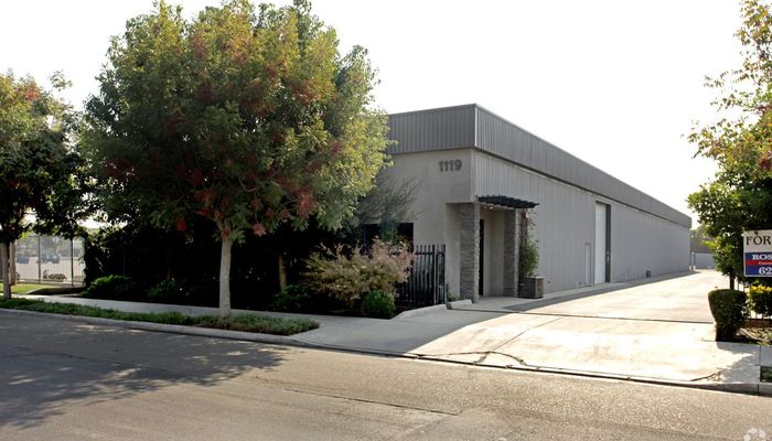 Warehouse Space for Rent at 1119 E Douglas Ave Visalia, CA 93292 - #1