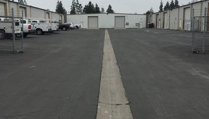 Warehouse Space for Rent at 2686 N Argyle Ave Fresno, CA 93727 - #9