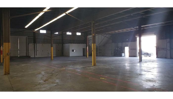 Warehouse Space for Rent at 912 E 1st St Pomona, CA 91766 - #13