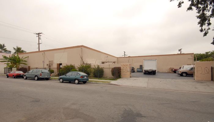 Warehouse Space for Rent at 926 Clela Ave Los Angeles, CA 90022 - #1