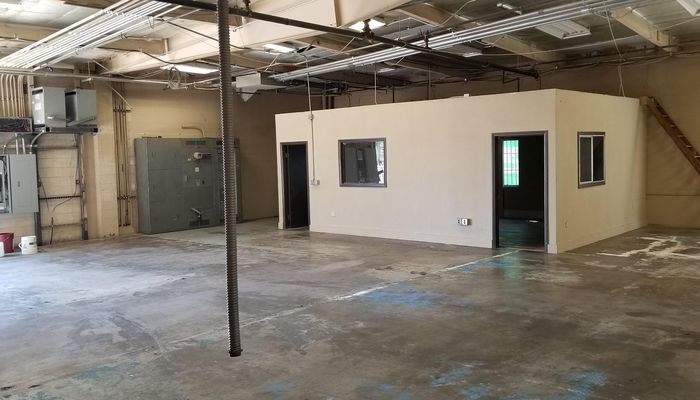 Warehouse Space for Rent at 9250 Independence Ave Chatsworth, CA 91311 - #4