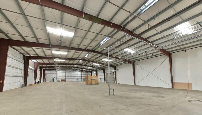 Warehouse Space for Rent at 4734 E Jensen Ave Fresno, CA 93725 - #8