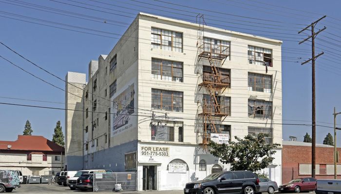 Warehouse Space for Rent at 2711-2715 S Main St Los Angeles, CA 90007 - #7