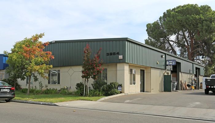Warehouse Space for Rent at 3954 N Ann Ave Fresno, CA 93727 - #1