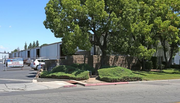Warehouse Space for Rent at 2686 N Argyle Ave Fresno, CA 93727 - #8