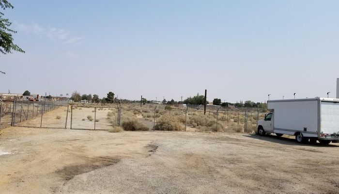 Warehouse Space for Rent at 1111 W Avenue L12 Lancaster, CA 93534 - #5