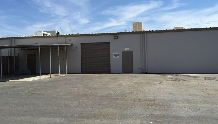 Warehouse Space for Rent at 4377-4379 N Brawley Ave Fresno, CA 93722 - #3