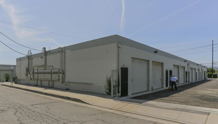 Warehouse Space for Rent at 14805-14817 Oxnard St Van Nuys, CA 91411 - #5