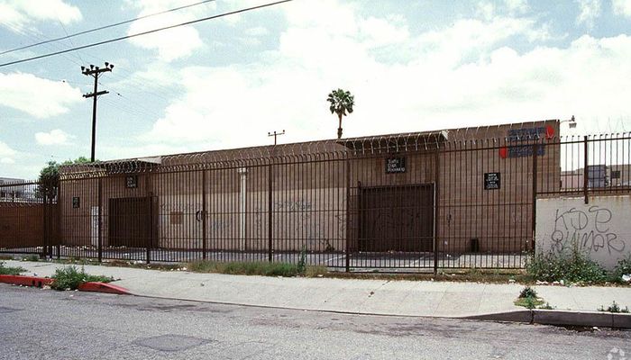 Warehouse Space for Rent at 3221 S Hill St Los Angeles, CA 90007 - #2