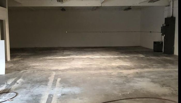 Warehouse Space for Rent at 6641 Sarnia Ave Long Beach, CA 90805 - #9