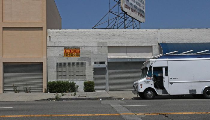 Warehouse Space for Rent at 2407 S Hill St Los Angeles, CA 90007 - #2