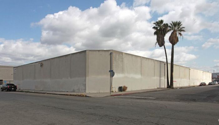 Warehouse Space for Rent at 925 S Hooper Ave Los Angeles, CA 90021 - #5