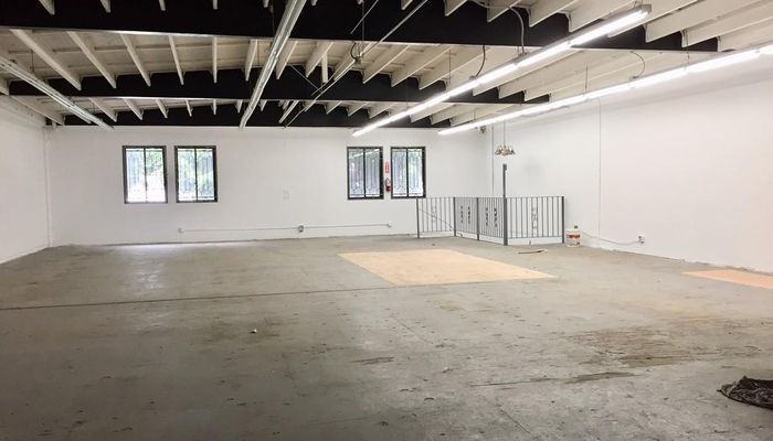 Warehouse Space for Rent at 900-934 S San Pedro St Los Angeles, CA 90015 - #32