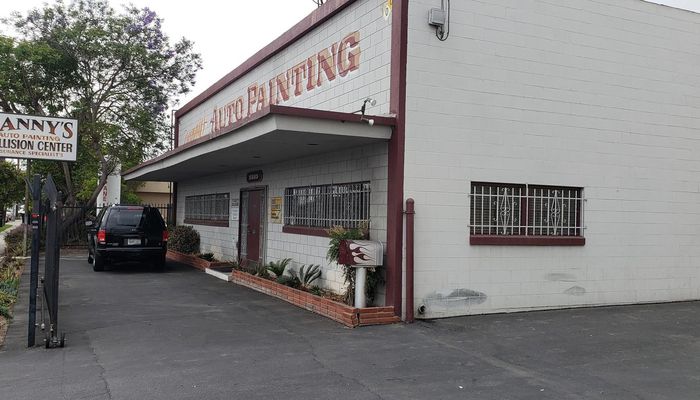 Warehouse Space for Rent at 5885 N Paramount Blvd Long Beach, CA 90805 - #23