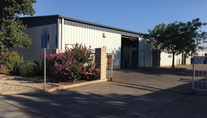 Warehouse Space for Rent at 5710 W Barstow Ave Fresno, CA 93722 - #1