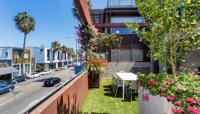 Office Space for Rent at 1632 Abbot Kinney Blvd Venice, CA 90291 - #14