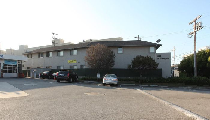 Office Space for Rent at 814 S Westgate Ave Los Angeles, CA 90049 - #12